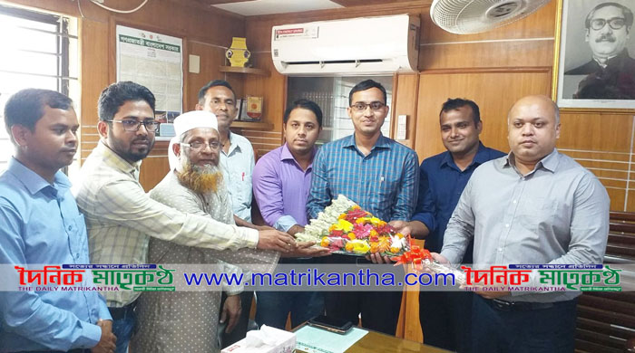 পাংশায় পরিচিতি সভায় নবাগত এসিল্যান্ড মাসুদুর রহমানকে অফিসার্স ক্লাবের শুভেচ্ছা